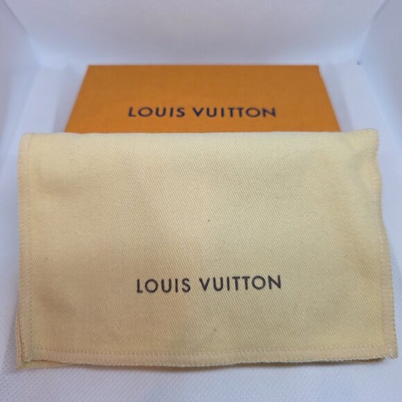 Louis Vuitton Key Pouch M62650 NWT - Picture 7 of 8